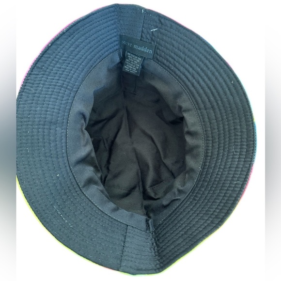 Steve Madden Multicolor Tie-Dye Bucket Hat. OSFM - Picture 4 of 4